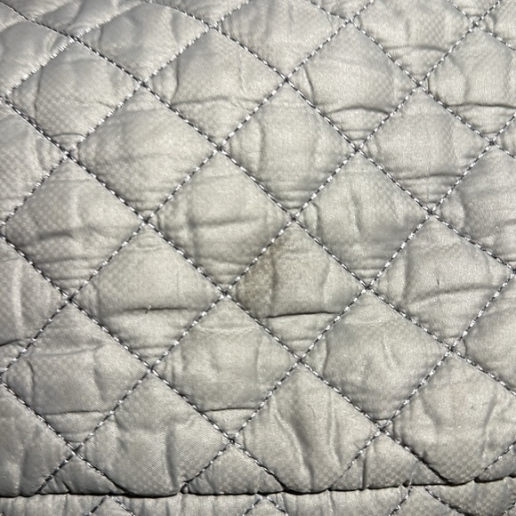 Mz Wallace gray bucket bag. Detachable straps with top handles. - Picture 5 of 14